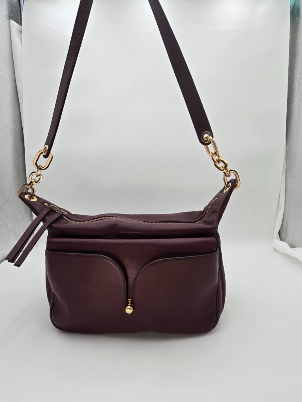 POUR LA VICTOIRE Leather Shoulder bag in Plum